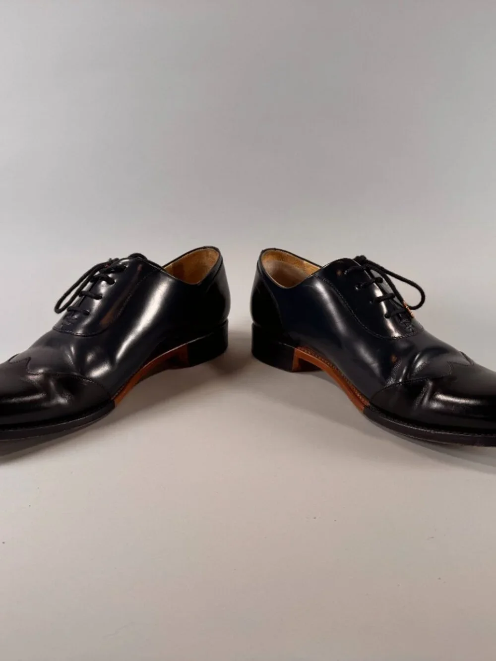The Office of Angela Scott Mr. Evans Wingtip Oxfords Sz 41 Ocean Blue Black EUC